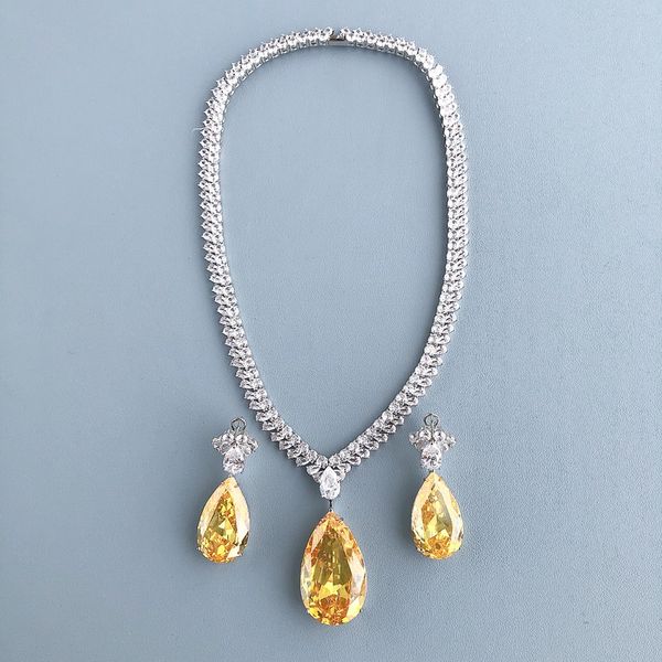 Designer-Collection-Stil Halskette Ohrringe Damen Lady Inlay Weiß Gelb Tropfenförmiger birnenförmiger Kubikzircon-Diamant-Anhänger High-End-Schmuck