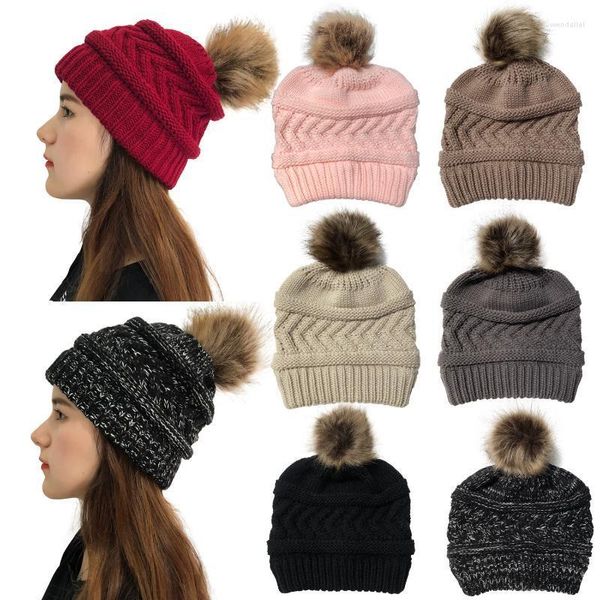 Beanies Beanie/Kafatası Kapakları Sonbahar ve Kış Kulağı Koruma Pompom Kalın Örme Şapka Bayanlar Sıcak yumuşak moda erkekler yünü All-Match