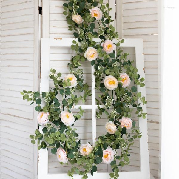 Dekorative Blumen Rose künstliche Girlande Weihnachten Eukalyptus Rebe gefälschte Pflanzen für Wand Hochzeit Bögen Wohnzimmer Schlafzimmer Dekor arrangieren