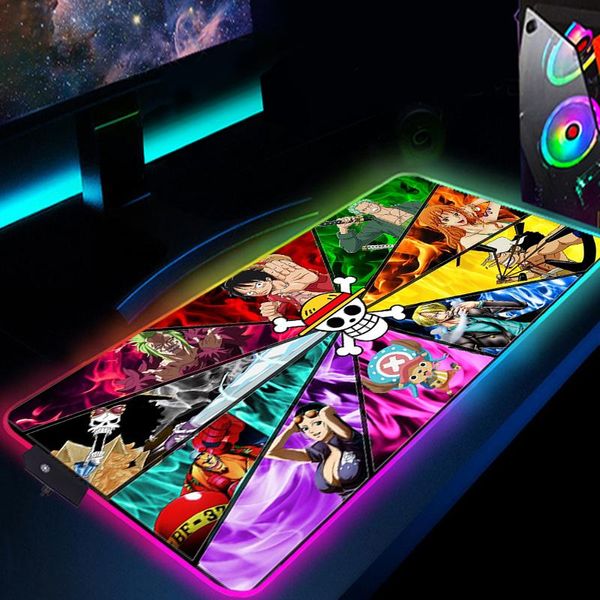 Almofadas RGB Mouse Pad One Piece Anime Gaming Mousepad Gamer Grande LED Preto Borracha Mouse Pad PC Teclado para Computador Laptop Pad LOL