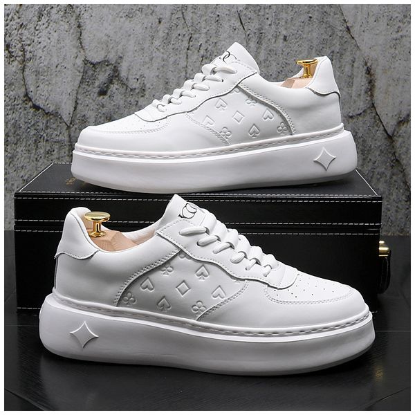 Estilista de moda casamento sapatinhos brancos conforto respirável anti-odor tênis masculino verão ajuste leve masculino casual caminhada mocassins Y79