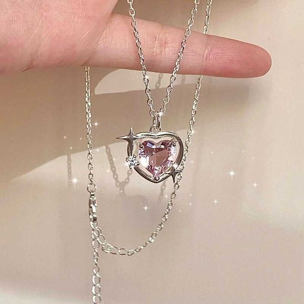 Colares pendentes 1pcs colar de prata Mulheres leves modelos de moda de luxo de vidro de vidro de vidro diamante em forma de coração com jóias de corrente de aço AA230526