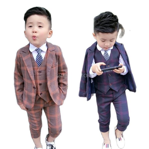 Abiti Flower Boys Abito formale Bambini Matrimonio Smoking Abito Giacca Gilet Pantaloni Set Bambini Coro Performance Prom Party Dress Costume 230526