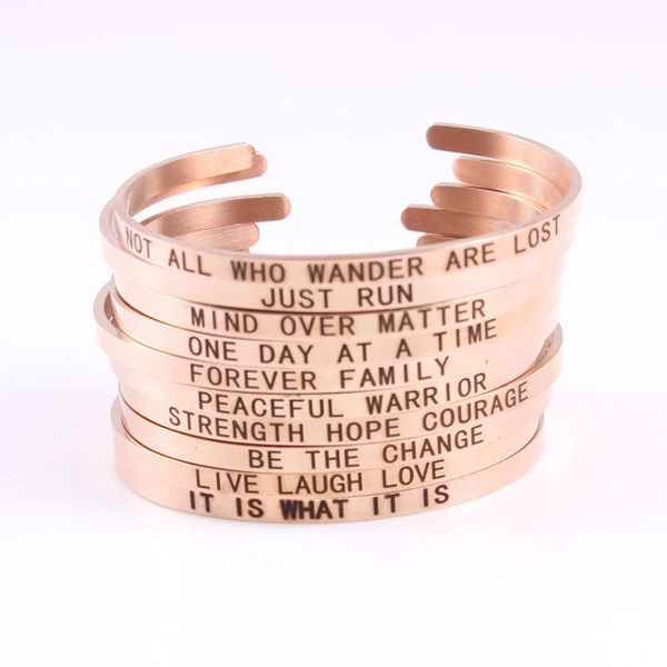 Bangle Rose Gold Color 316L Aço inoxidável gravado Citação inspirada positiva Mantra de mangueira elegante elegante