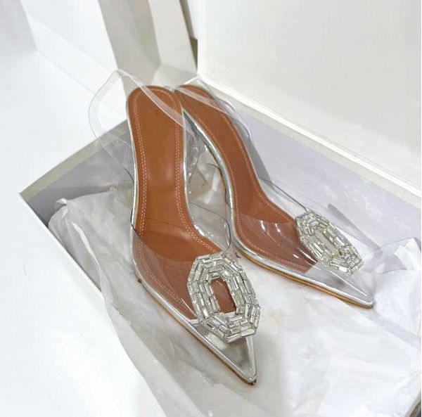 Amina Muaddi Transparência Sandálias de salto alto Oval Diamond Diamond PVC Crystal Clear Wine Glass Heel Sexy Lady Women Heels High Sandals com Box 35-42