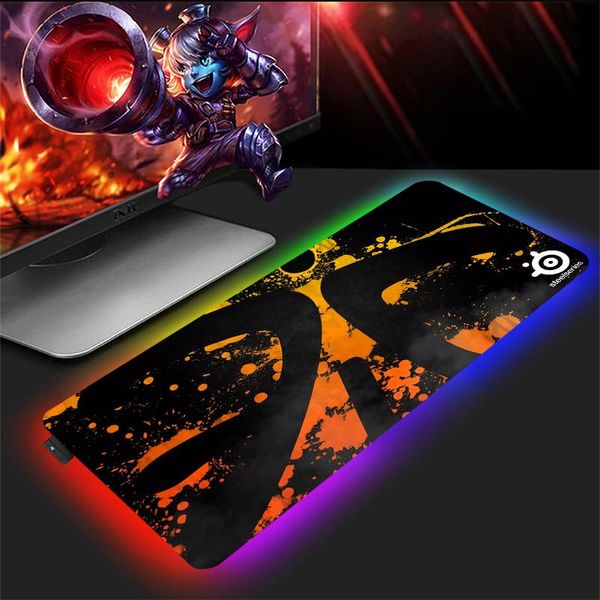 Poggia Steelseries Mouse Pad Xxl RGB Accessori da gioco Tappetino da scrivania retroilluminato Pc di grandi dimensioni Armadietto da gioco esteso Tappetino per mouse Tappetini anime Mause Mouse