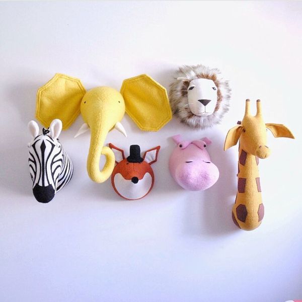 Peluche Roba da parete Testa di animale carino Montaggio a parete Zebra / Elefante / Giraffa Peluche Bambini Camera dei bambini Appeso a parete Decorazione Compleanno Regali di Natale 230526