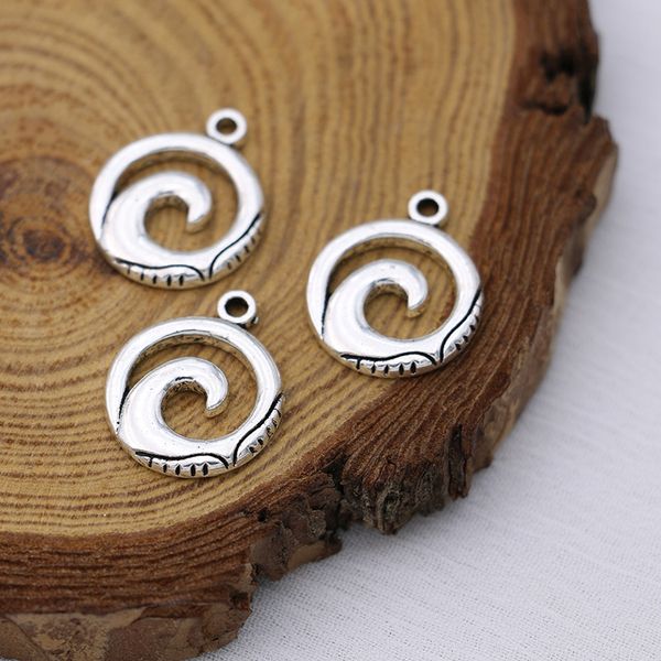 10pcs Tibetano Silver Plated Wave Charm Jóias pendentes que fabricam Bracelet Colar Brincos Diy Acessórios Craft