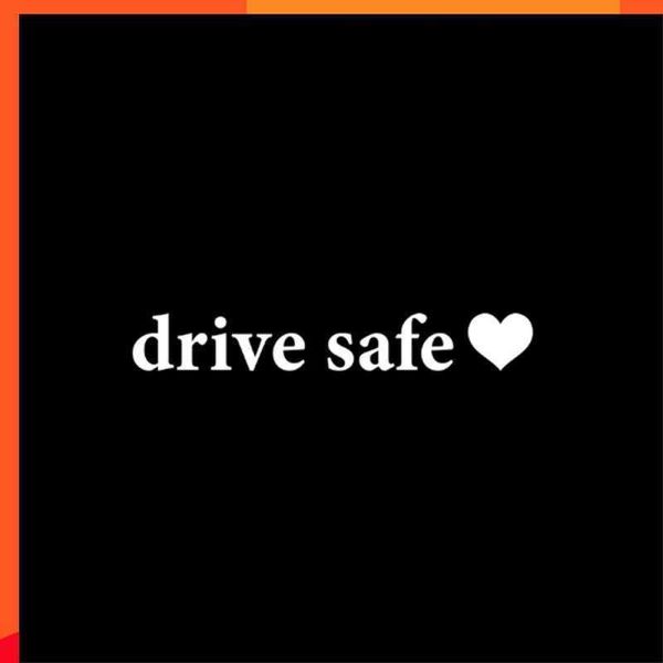 Neue sonnensichere Drivesafe Englische Liebe Post Reflektierende Autoaufkleber Praktische Rückspiegelaufkleber Autozubehör