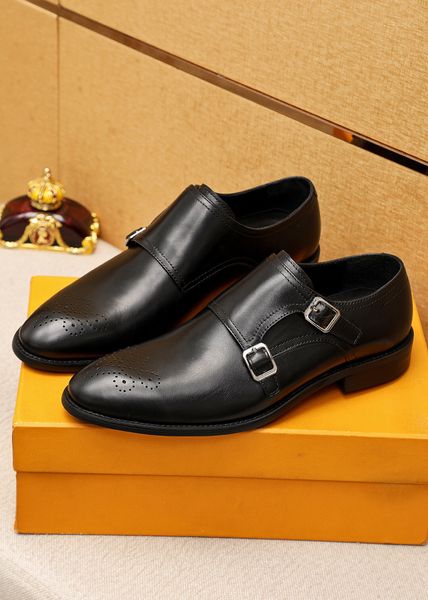 In primo piano New Oxfords Dress Casual Mens Shoes Formal Wedding Vera pelle Party Buckle Strap Shoe Size 38-46