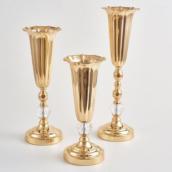 Vasos European Modern Golden trompete vaso de trompete Vaso de casamento Mesa centralCieces Evento Party Floor Home decorativa