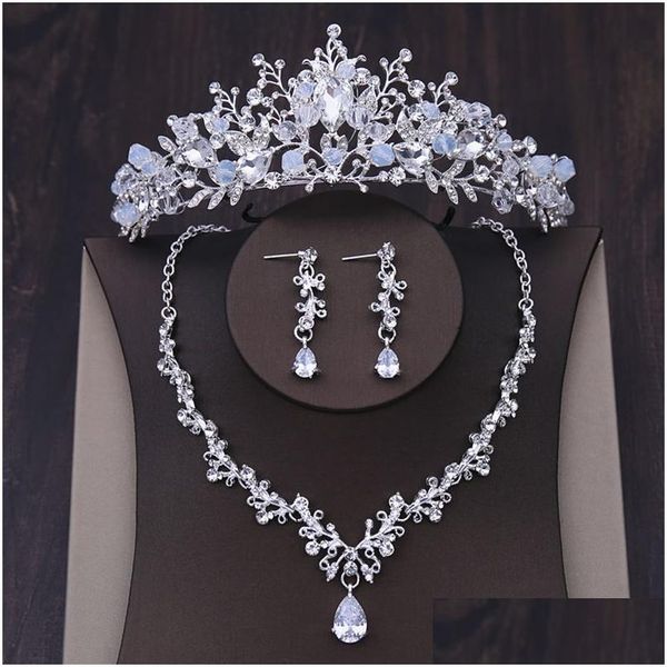 Copricapo Luxury Diamond Goddess Crown Set Sposa Collana Orecchini Tre pezzi Accessori per capelli da sposa Street Shooting Drop Delive Dhtqf