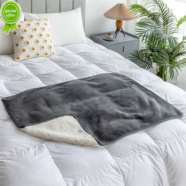 Новая домашняя одеяло для собак кот кот фланель сгущенные аксессуары согревается в зимнем сне для дивана подушка для дома