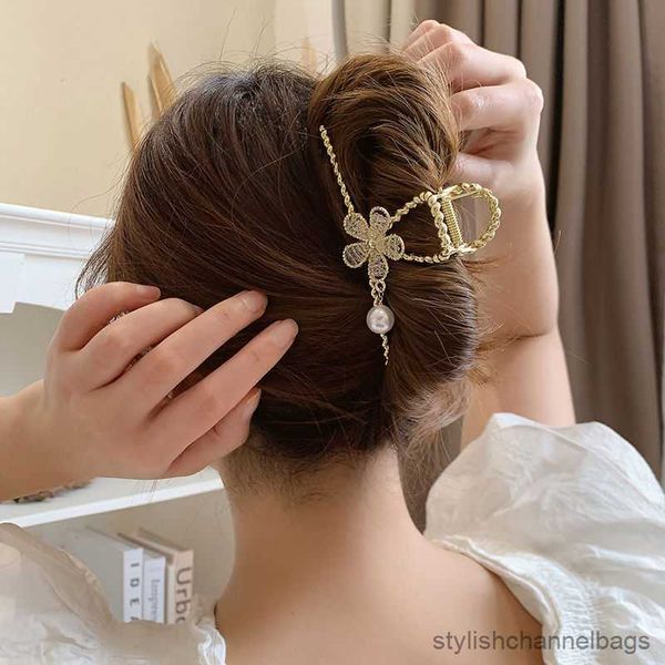 Diğer Altın Metal Çiçek Kadınlar İçin Büyük Saç Klipsi İnci Twist Barrette Grab Clips Yeni Klip Headdress Saç