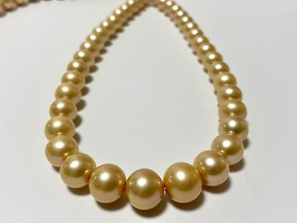 Catene Collana di perle dorate da 18 pollici per donne Lustro 11-13mm Regali di gioielli da sposa per feste rotonde grandi (chiusura a sfera gratuita)