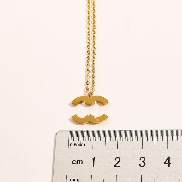 Mai sbiadito Designer di marca di lusso Pendenti Collane Placcato in acciaio inossidabile Oro Argento Doppia lettera Collana girocollo Collana con ciondolo Accessori per gioielli Regali