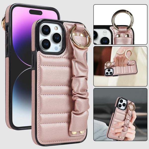 Custodia per telefono con cinturino pieghettato 3D con fibbia ad anello in metallo per iPhone 14 13 12 11 Pro Max Cover per cavalletto di lusso antiurto anti caduta