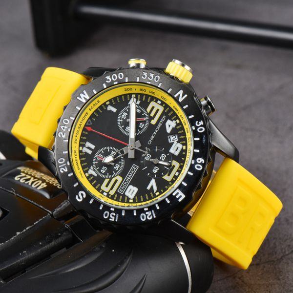 Luxus Breitting Watch Quartz Ausdauer Pro Rächer Chronographen 44mm Uhren mehrere Farben Gummi -Männer Uhren Glasgelenkscheine 286