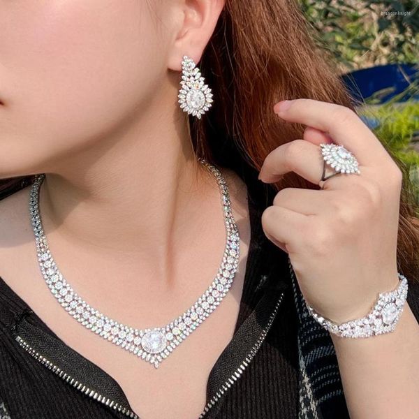 Серьги ожерелья набора Beaqueen Sparkly Long Bridal Подлинные женщины CZ Fine 4pcs Ювелирные изделия для вечернего платья в Саудовской Аравии JS369