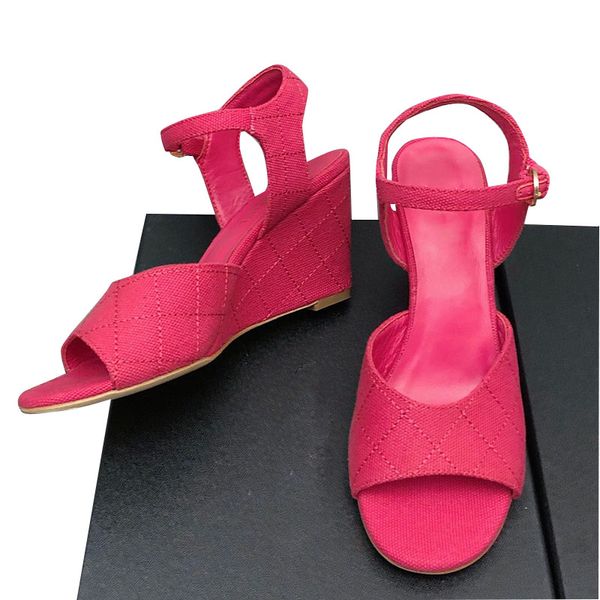 Женская платформа кожи на каблуках на каблуках сандалии дизайнер