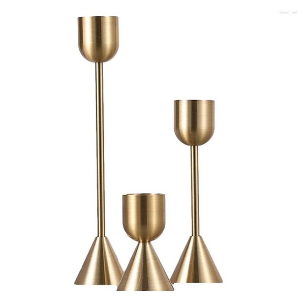 Titulares de vela Golden European Metal Delder requintado Candlestick Candelabra Ornamentos