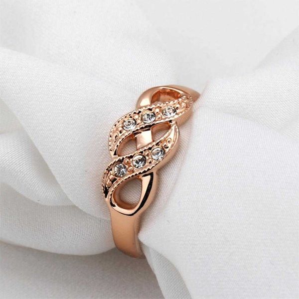 Кольцо кольца волновые в форме кубические циркониевые пальцы Свадебные обручальные кольца для женщин Красивое элегантное элегантное золотое кольцо кольца R226 AA230530