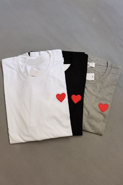 24 Color Play Fashion Mens Play T Shirt Designer Red Heart Casual Women T-Shirts Quanlity Cotton Bordado Manga Curta Tops Summer Tee