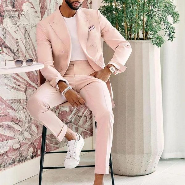 Erkekler Pembe Çift Kelime Kruvaze Tepeli Çamuk Blazer Pantolon Tasarlanmış Erkekler Düğün Giyim Partisi Giyim 2 PCS Ceket Pantolon Kıyafet