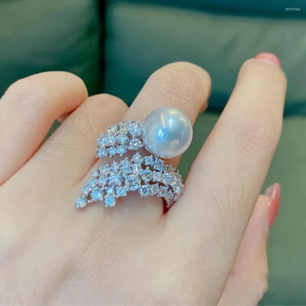 Cluster Rings 2023 Pearl Diamond Finger Ring 925 Sterling Silver Wedding Band di fidanzamento per le donne Promessa nuziale Festa di compleanno Gioielli