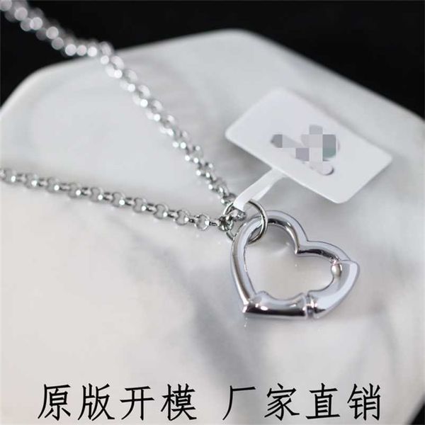 2023 Nouveau designer bijoux bracelet collier anneau en forme de coeur femme Japon Sud ins simple clavicule chaîne meilleur ami petit cadeau pendentif