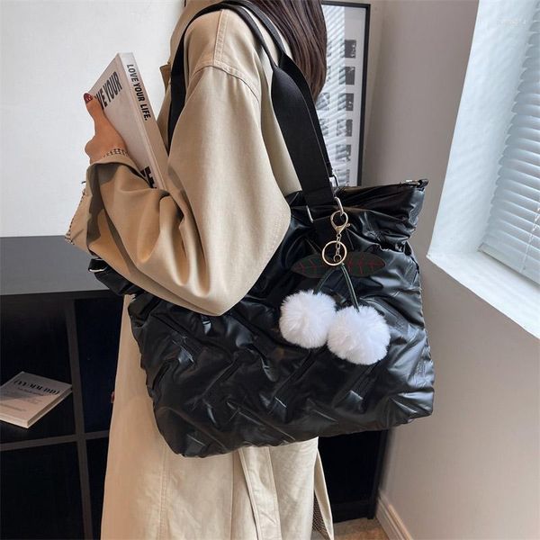 Bolsas de noite de grande capacidade de pano de algodão para mulheres 2023 Inverno impermeável ombro acolchoado Bolsa Bolsa Big Shopping Feminino