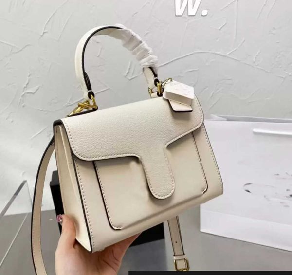 Ta Bby Bag Women Women Luxury Tote Bags Designers Bolsas de couro Bolsa de ombro de couro Crossbody Bolsa Bolsa de ombro simples Carteiras de ouro angustiado Hardware de ouro