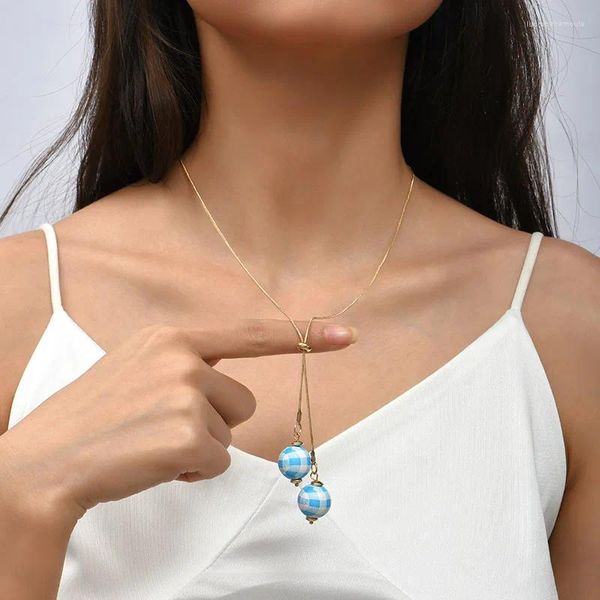 Pingente colares na moda feminino azul branco xadrez contas de madeira pingentes para mulheres simples cor de ouro metal longo corrente colar jóias presente