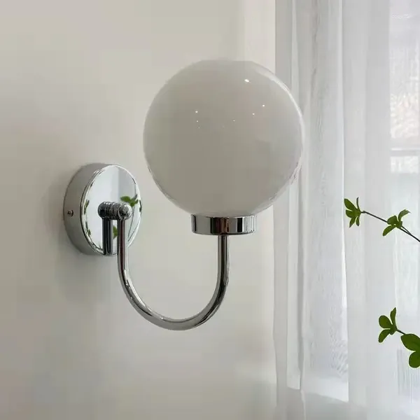 Wandleuchte, Nachttischlampe, modernes nordisches sphärisches Glas, Schlafzimmer, Wohnzimmer, Arbeitszimmer, kreatives Internet, Rot, minimalistisch