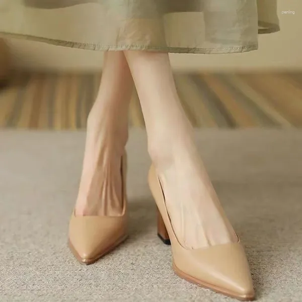 Scarpe eleganti Calzature estive da donna Décolleté formali per donna 2023 Punta a punta Office Mocassini neri su tacchi alti con tacco Tendenza di qualità
