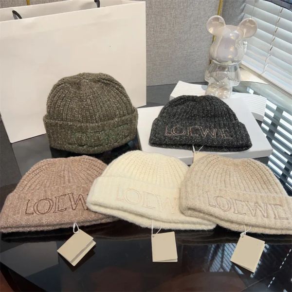 Örme şapkalar tasarımcı bere kapaklar bayanlar sıcak kış şapka kadınlar kaput erkek beanies unisex kashmir mektuplar rahat dış mekan takılmış şapkalar 231211d