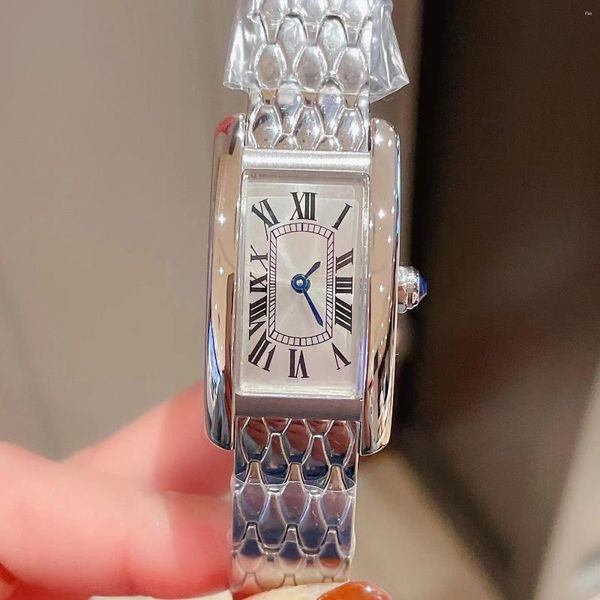 Orologi da polso alla moda quadrante rettangolare per il tempo libero con diamanti orologio da donna americano di alta qualità in vetro zaffiro regalo al quarzo