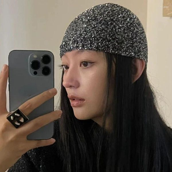 Berets coreano lantejoulas pulôver chapéu para homens e mulheres outono inverno ins personalizado moda preto malha crânio beanie chapéus bonnet