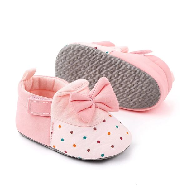 Primeiros caminhantes bebê menina nascido sapatos primavera outono doce bonito antiderrapante grande arco de malha sapato criança 018m 231201