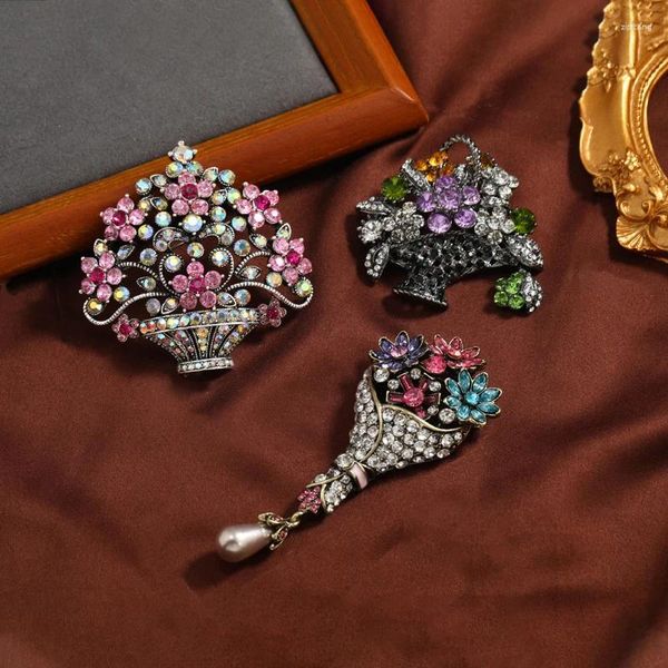 Broches senhora vintage cheio de cristal flor cesta broche brilhante renascentista criativo buquê pinos moda feminina casaco decoração emblemas