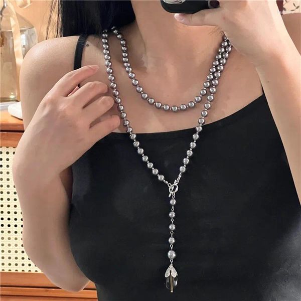 Catene fatte a mano di lusso di fascia alta con perle di vetro grigio collana lunga collana vintage con pendente a goccia d'acqua catena di maglione da donna gioielleria raffinata