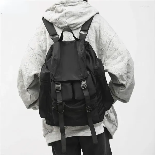 Rucksack Solid Black Herren Rucksäcke Cool Streetwear Style Mann Harajuku Große Kapazität Schultaschen Wasserdichtes Nylon für Männer