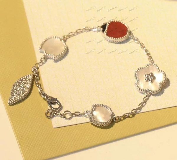 Designer di gioielli Serie di coccinelle a quattro fogli di gambe Collana a sospensione Fashion Bracciale Colover Shell's Gioielli