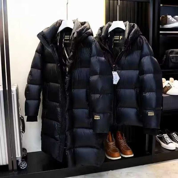 Parkas femininas de penas de ganso anti-frio e anticongelante 2023 de alta qualidade preta e dourada longa combinando roupas puras de penas de ganso em cor sólida de inverno ocioso