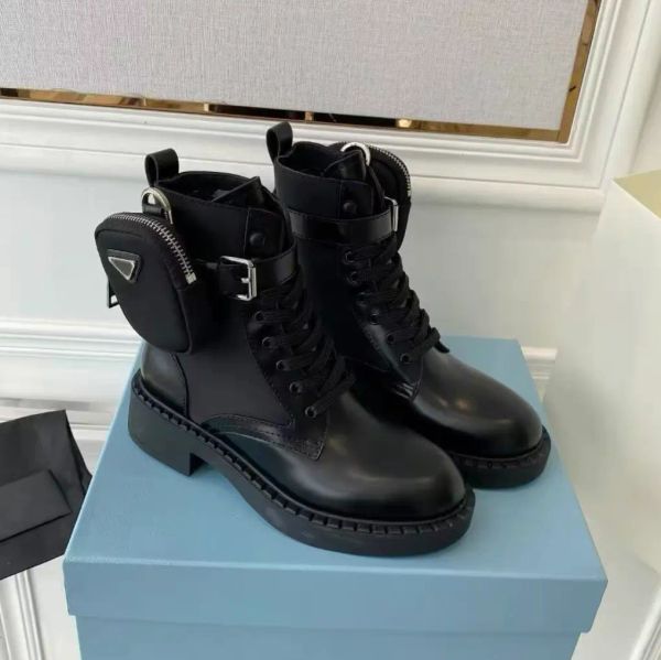 Borsa tascabile Martin Boot Base Comfort Embossed Shoes firmata Whit Box con tacco spesso e suola spessa per aumentare l'attrezzatura