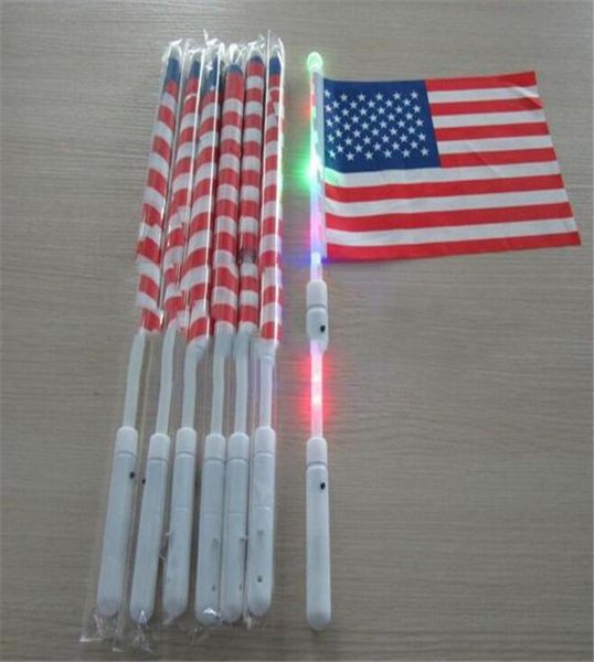 Bandiera a LED americana a mano 4 luglio Giorno dell'Indipendenza USA Bandiere a LED Bandiera a LED per feste k05139546085