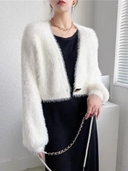 Maglieria da donna Inverno Donna Casual Cardigan lavorato a maglia 2023 Stile coreano Bianco Un bottone Sexy Pelliccia sintetica Elegante Cappotto caldo spesso