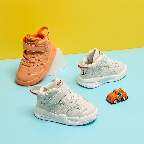 Sneakers Frühlings- und Herbst -Säuglings- und Kinder -Turnschuhe 15 Jahre alte Jungenbrettschuhe weiche Soled Girls Baby Schuhe Kinder Schuhe 231201