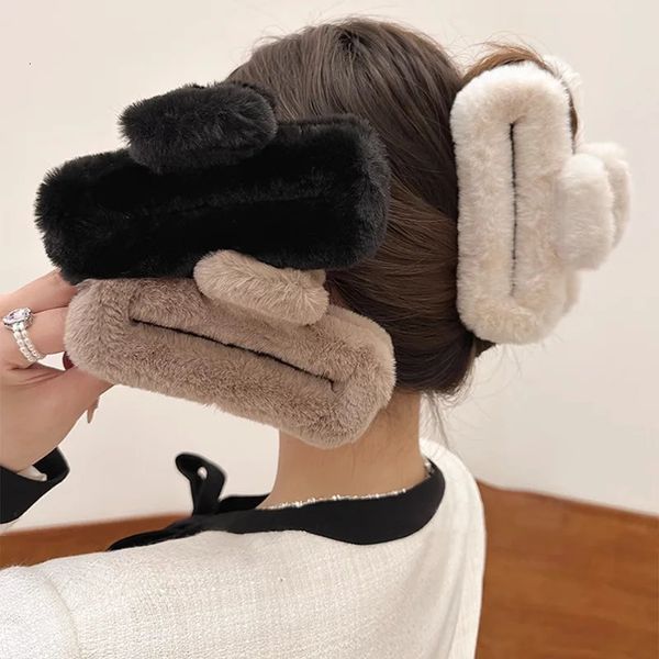 Headwear Acessórios de Cabelo Quadrado Doce Cor Faux Fur Garra Clipes Grande Oco Retângulo De Pelúcia Tubarão Clip Grab Meninas Mulheres 13cm 231130