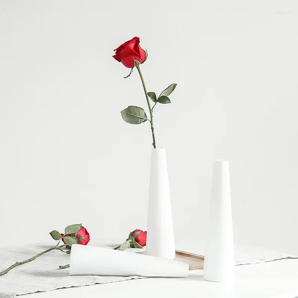 Вазы Скандинавский минималистский простой обожженный белый керамический ваза для сухих цветов Украшения Цветочные композиции Букеты